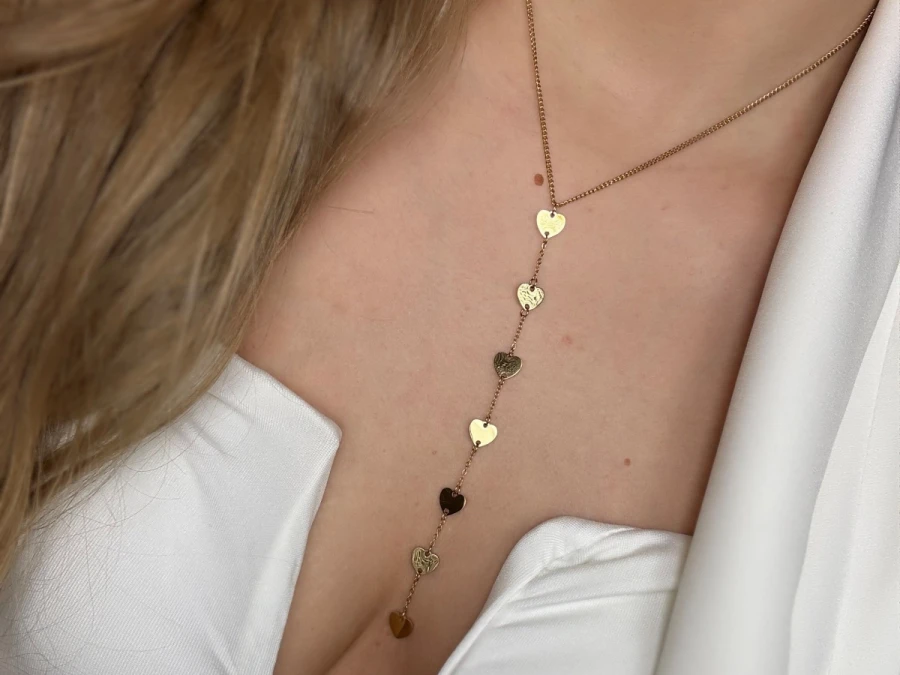 Naszyjnik krawatka z sercami