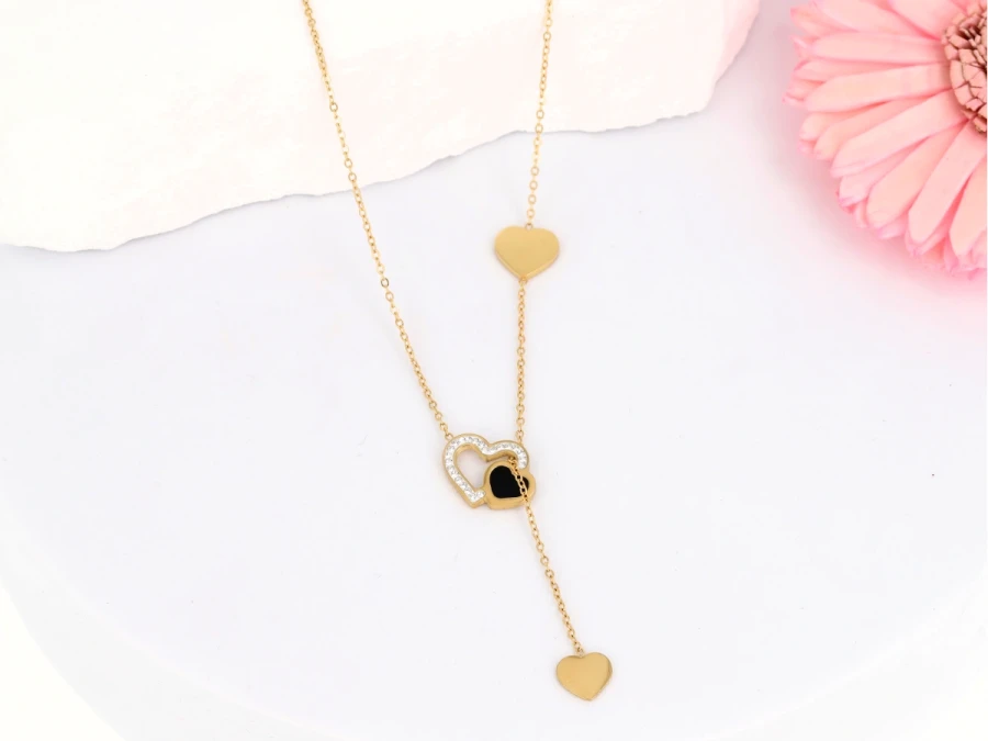 Naszyjnik krawatka serduszka