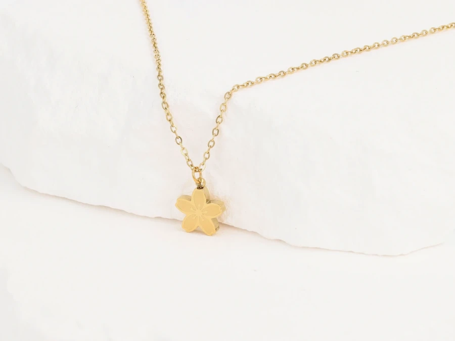 Naszyjnik kwiatuszek