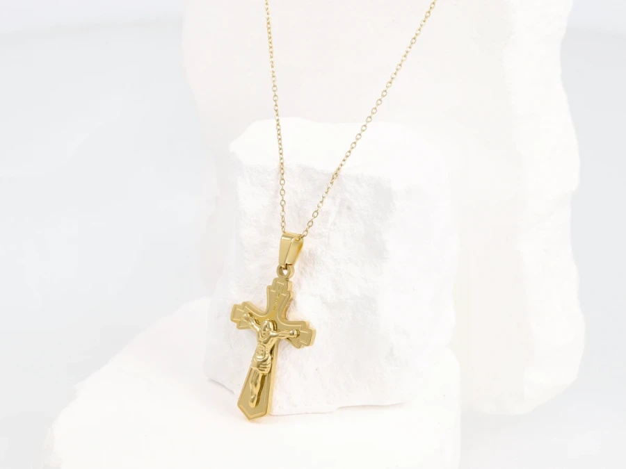 Naszyjnik krzyż brzegi