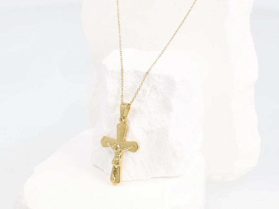 Naszyjnik krzyżyk napis