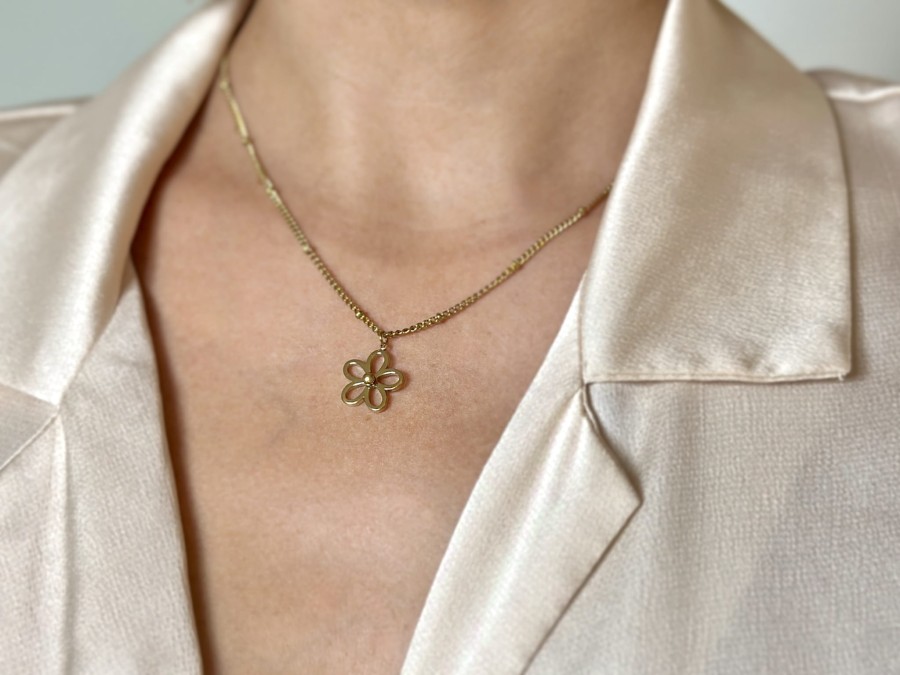 Naszyjnik ażurowy kwiatek