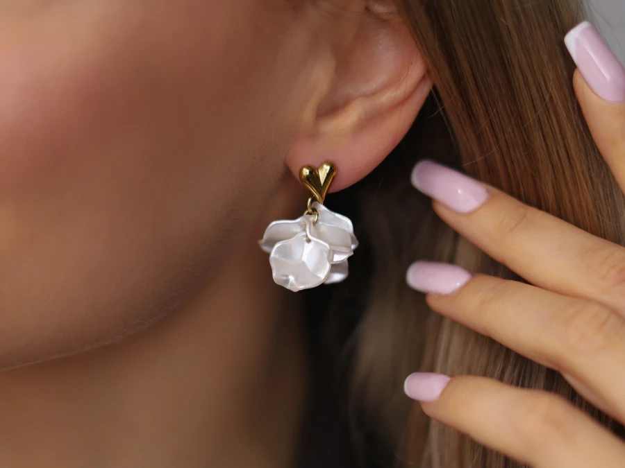 Kolczyki serce płatki