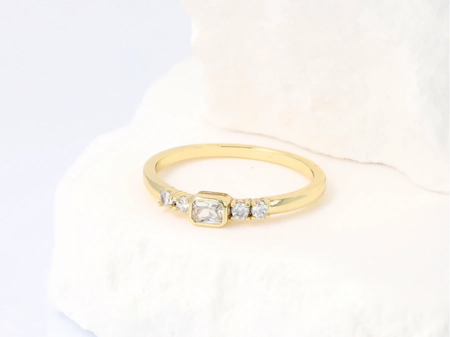 Pierścionek drobne kryształki