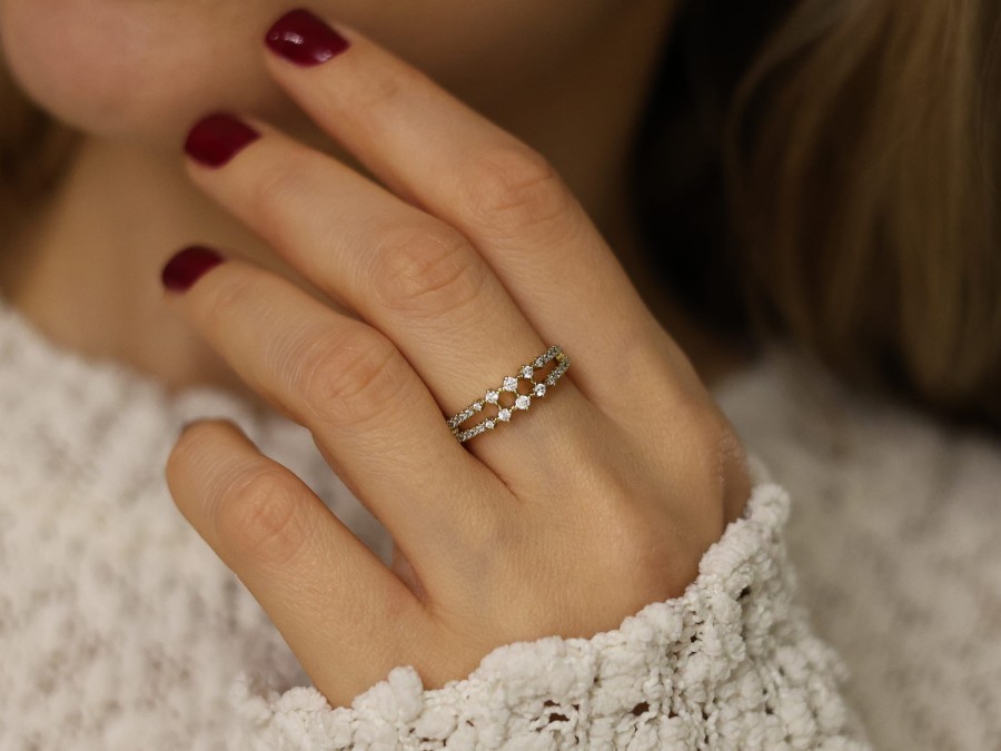 Pierścionek ażur cyrkonie