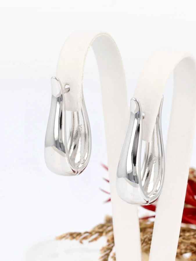 Kolczyki srebrne krople nowoczesnej elegancji