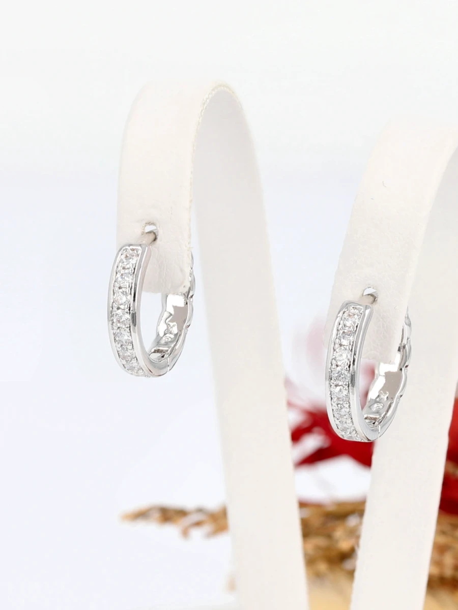 Kolczyki srebrne linia świetlistej elegancji