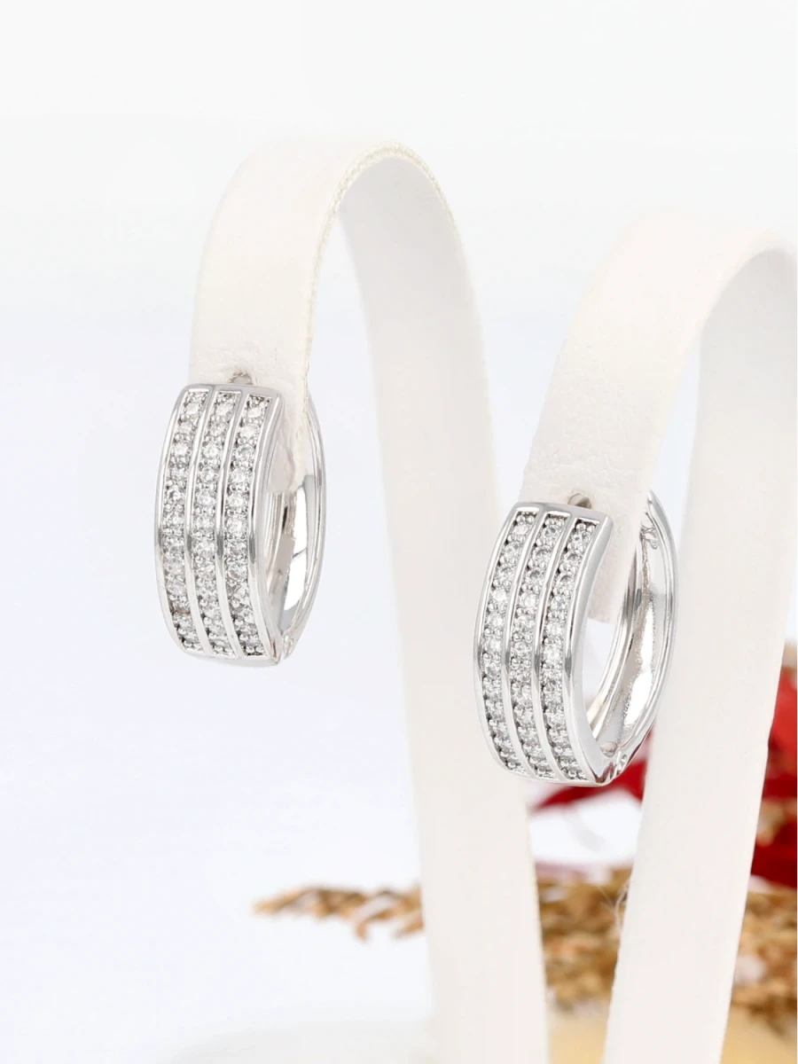 Kolczyki srebrzyste z potrójną linią blasku