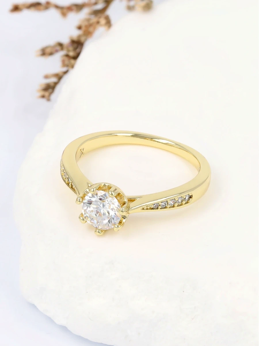 Pierścionek klasyczny blask szlachetnej równowagi