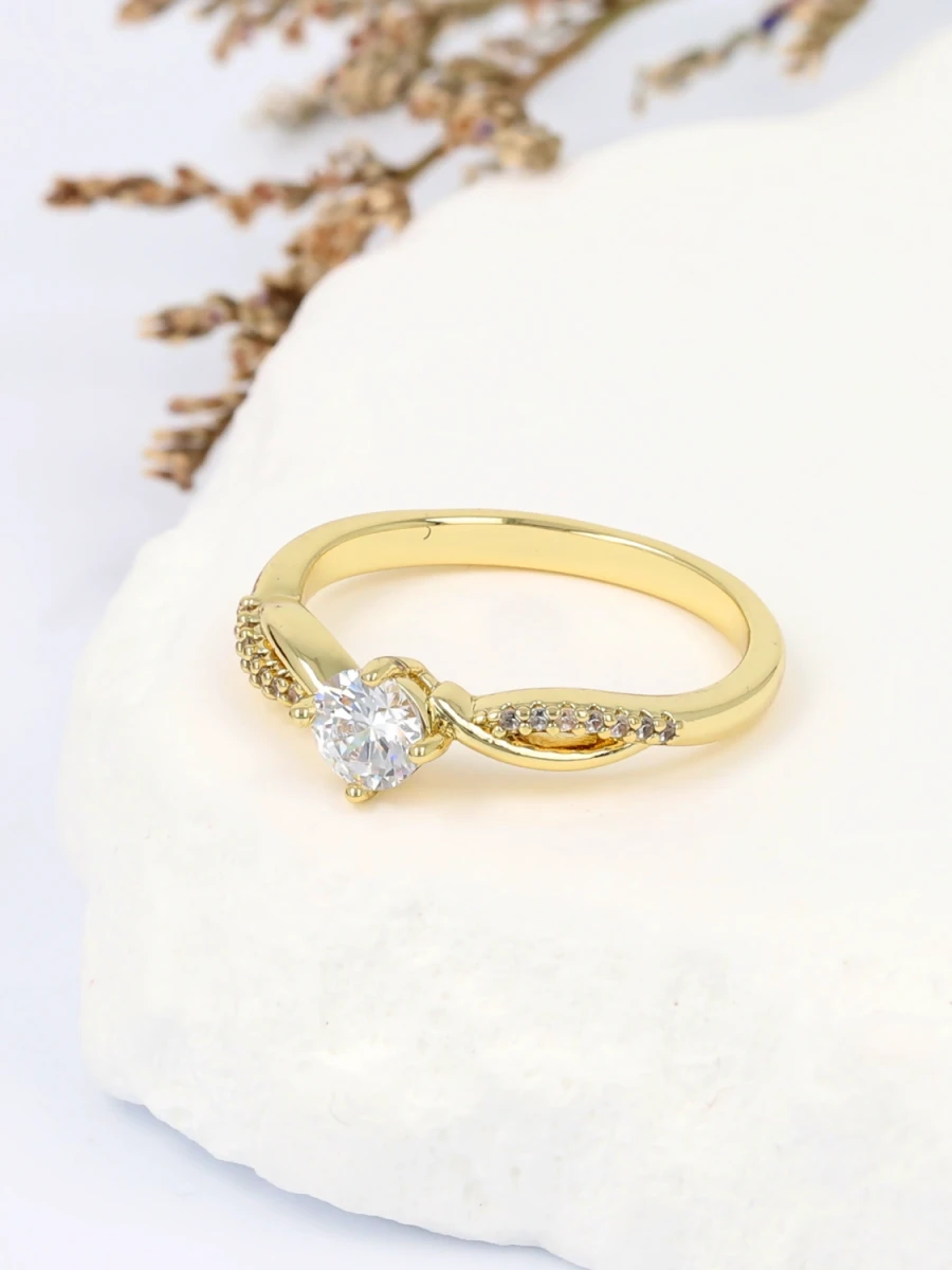 Pierścionek klasyczna harmonia blasku