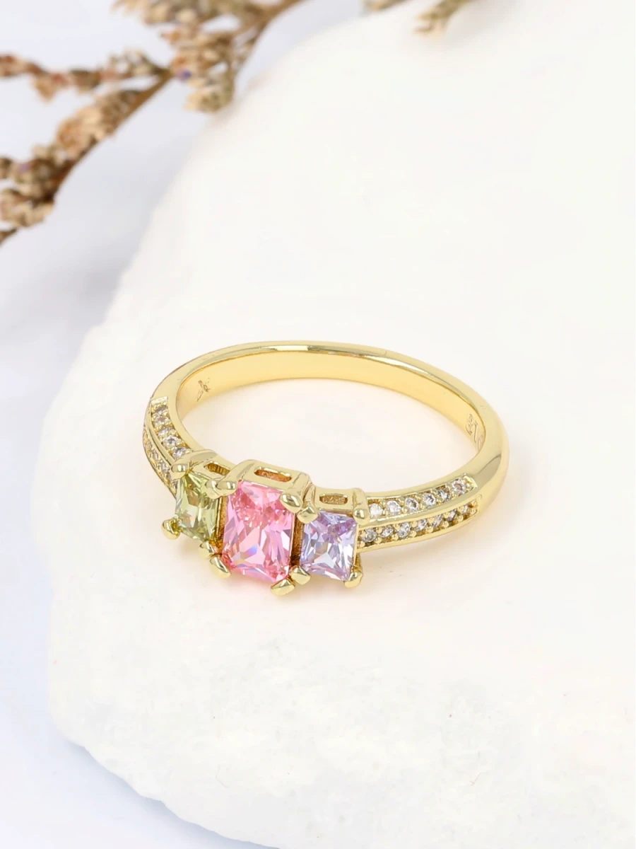 Pierścionek pastelowa kompozycja trzech barw